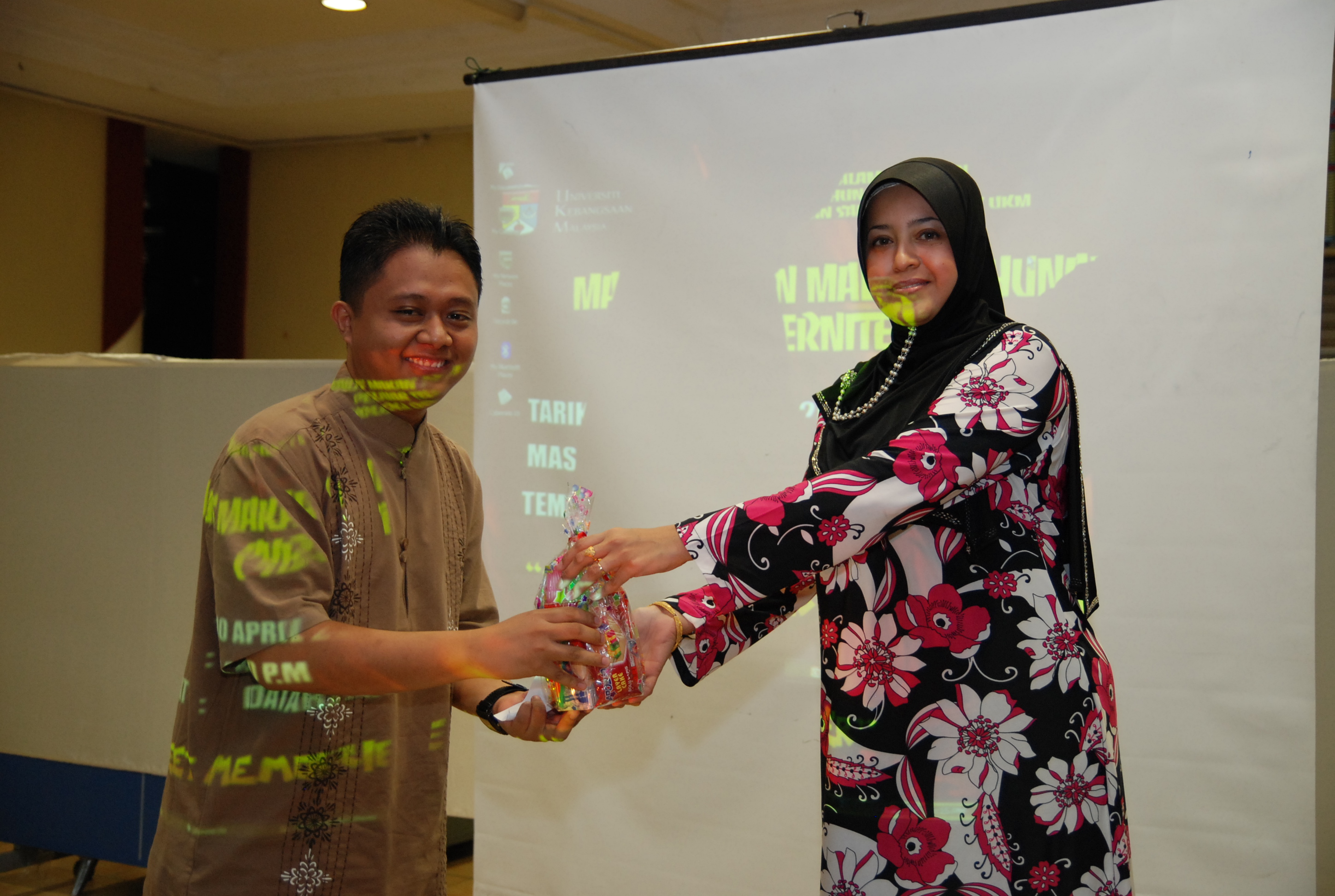 CyberNight09 146